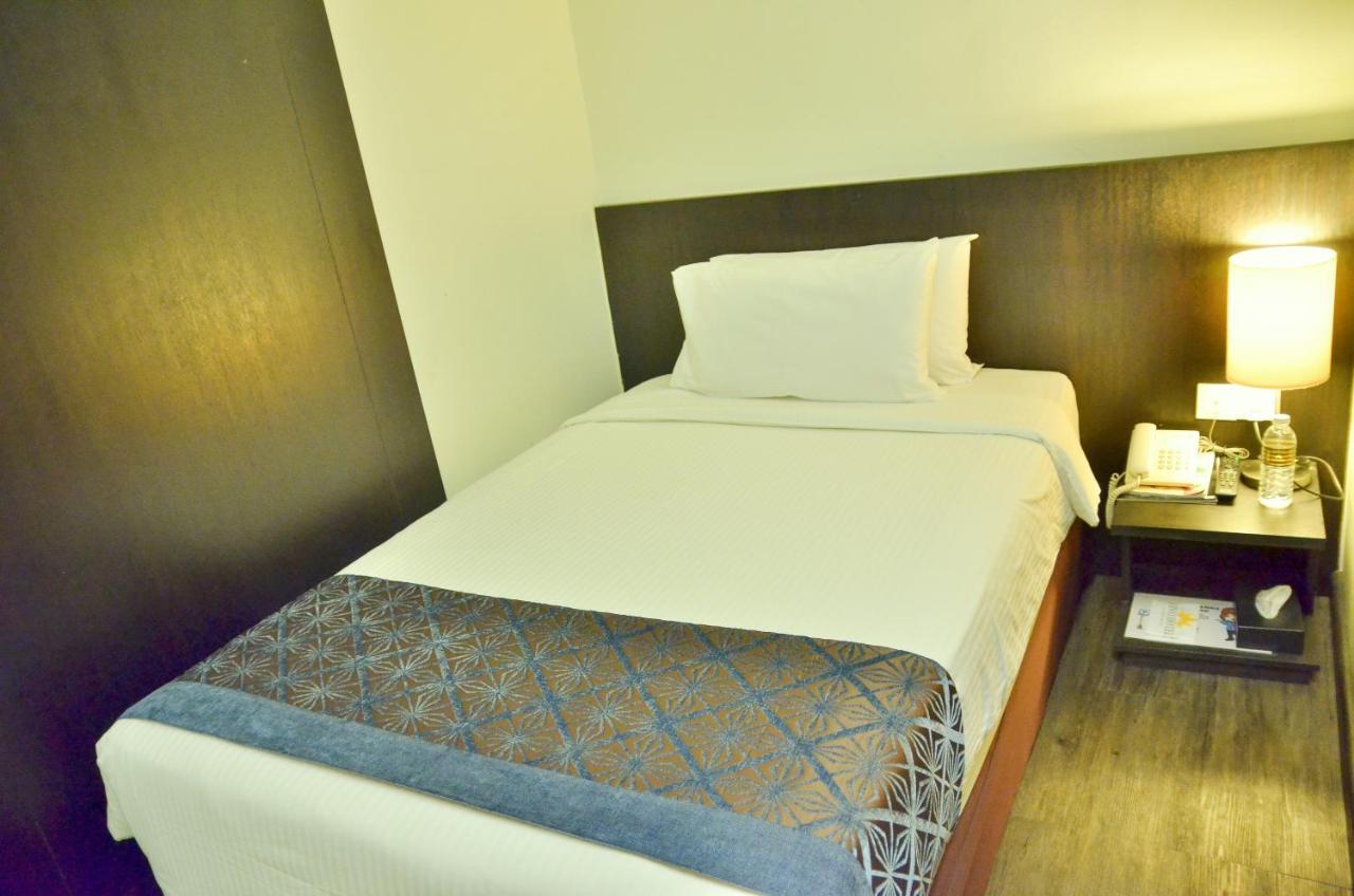 Vivo Hotel Kuantan Exterior foto